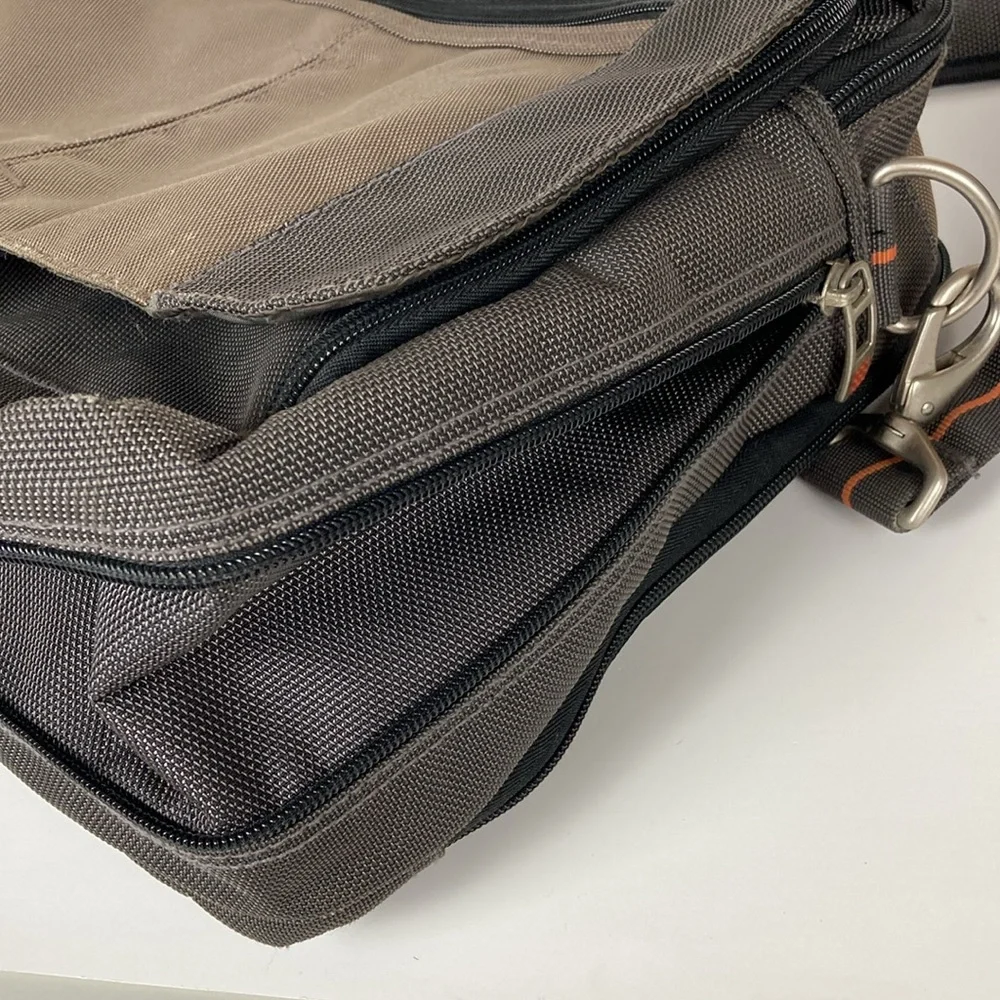 Eddie Bauer Messenger Commuter Travel Bag